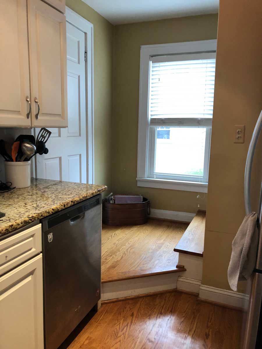 Before---Interior---Half-Bath-and-Stairs-Landing