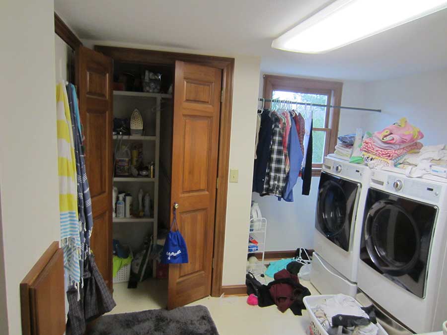 Before – Powder Room Before - Powder Room